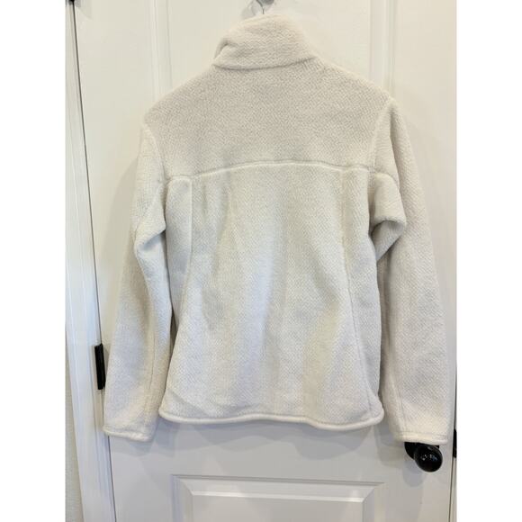 Patagonia Jacket Women M White Snap T Fleece Fuzzy Sweater Outdoor Hike Camping - Picture 3 of 4